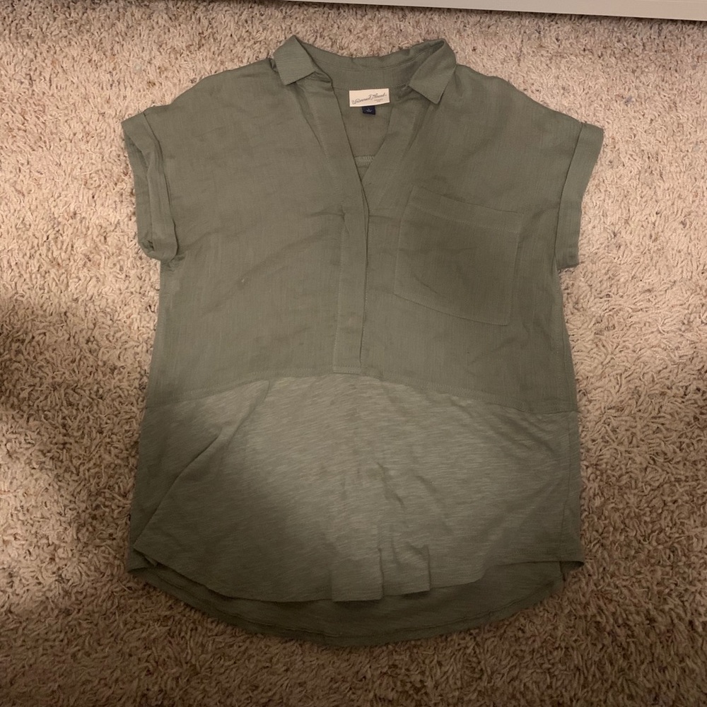 Army green universal thread shirt